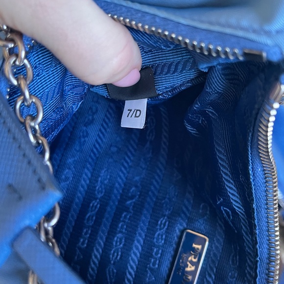 Prada 2005 re edition blue nylon shoulder bag authentic - Picture 4 of 7